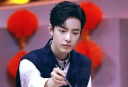 许凯和肖战最新互爆料,娱乐圈好友关系再掀波澜！